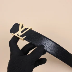 LOUIS VUITTON BELT - B0268