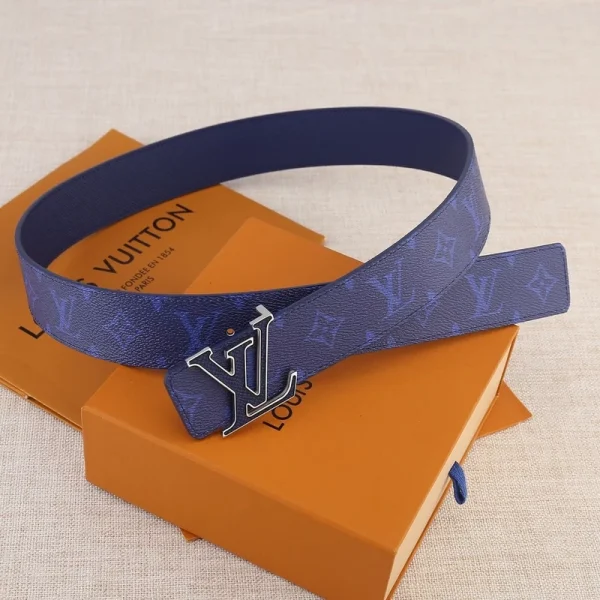 LOUIS VUITTON BELT - B0277