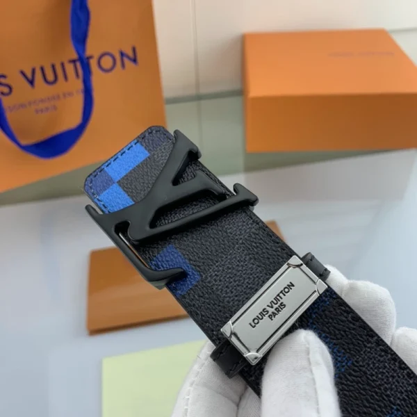 LOUIS VUITTON BELT - B0295