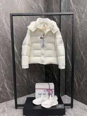 Moncler Jacket - MC139