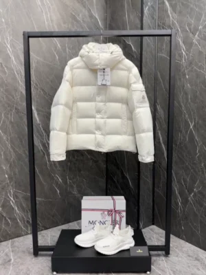 Moncler Jacket - MC139