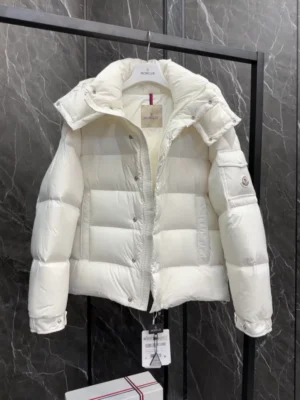 Moncler Jacket - MC139