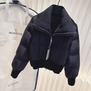 Moncler Jacket - MC142