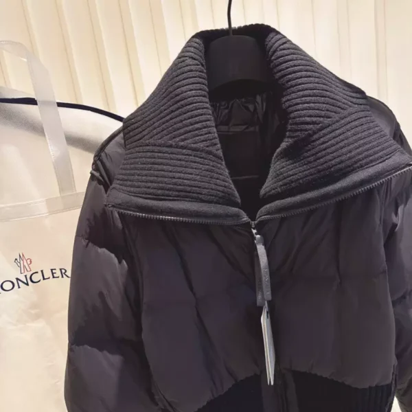 Moncler Jacket - MC142