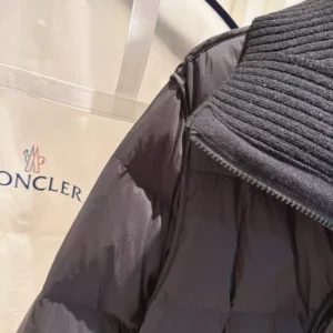 Moncler Jacket - MC142