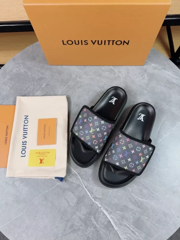 LOUIS VUITTON SANDALS - LSVT402