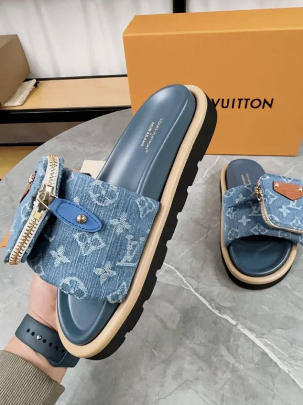 LOUIS VUITTON SANDALS - LSVT403