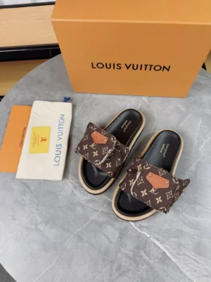 LOUIS VUITTON SANDALS - LSVT404