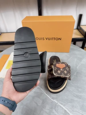 LOUIS VUITTON SANDALS - LSVT404