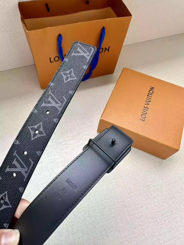 LOUIS VUITTON BELT - B0313