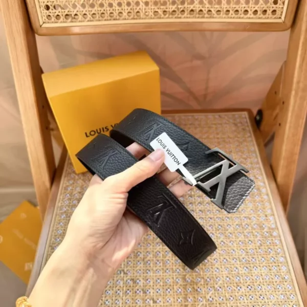 LOUIS VUITTON BELT - B0314