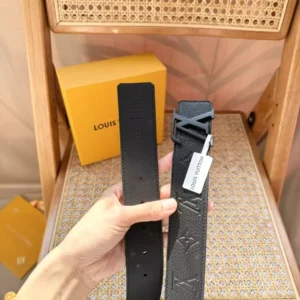 LOUIS VUITTON BELT - B0314