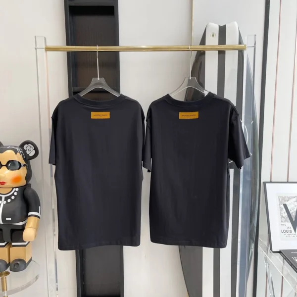EMBOSSED LV T-SHIRT IN BLACK - LSVT0315