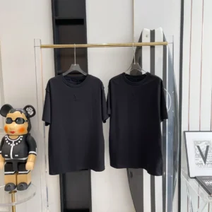 EMBOSSED LV T-SHIRT IN BLACK - LSVT0315