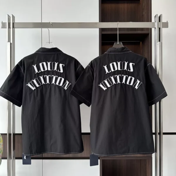 EMBROIDERED SHORT-SLEEVED COTTON SHIRT IN BLACK - LSVT0322