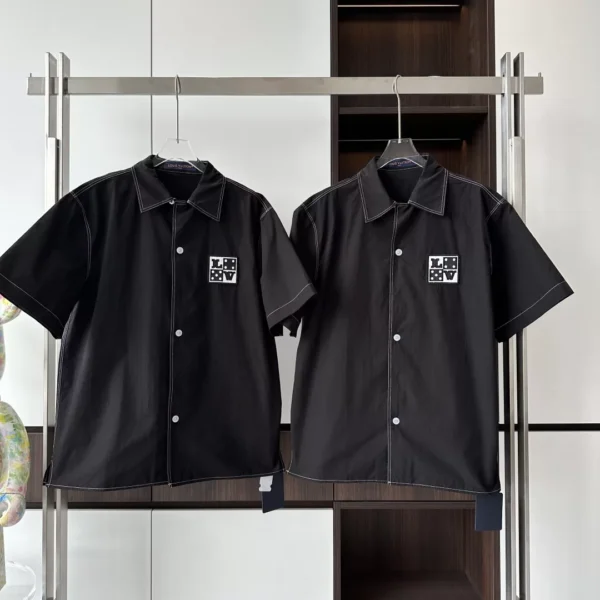 EMBROIDERED SHORT-SLEEVED COTTON SHIRT IN BLACK - LSVT0322