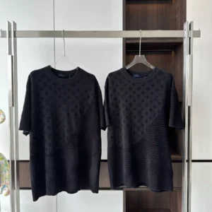 GRAPHIC JACQUARD SHORT-SLEEVED CREWNECK - LSVT0307