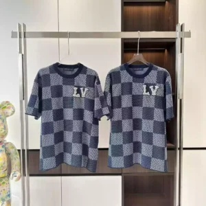 SHORT SLEEVED COTTON DAMIER CREWNECK WITH CRYSTAL LV PATCH - LSVT0309